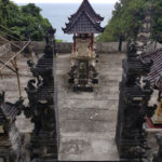 Chrám u vodopádu Temeling, Nusa Penida, Bali,