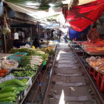 Tržiště Maeklong Railway Market, Bangkok